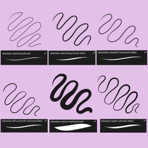 Pu&ograve; includere: Sei diverse pennellate in inchiostro nero su uno sfondo viola chiaro. Ogni pennellata &egrave; etichettata con il nome del pennello utilizzato per crearla. I nomi dei pennelli sono "aianaiya sketching brush", "aianaiya sketching brush thick", "aianaiya smooth textured inker", "aianaiya ultra smooth textured inker", "aianaiya colour laying brush" e "aianaiya super smooth inker".