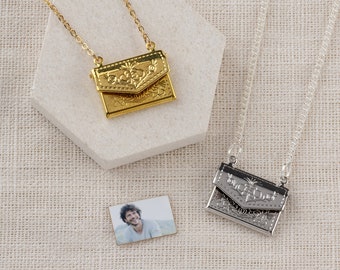 Medallón de fotos de sobre personalizado, medallón de fotos oculto, joyas de recuerdo, regalo de medallón de oro o plata para ella, joyas de recuerdo personalizadas