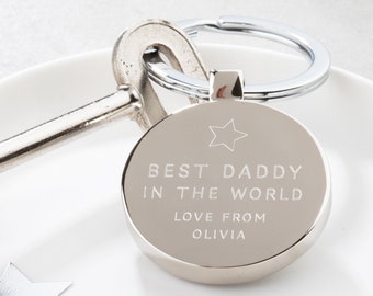 Personalised Best Daddy In The World Keyring, Engraved Keyring For Dad, Gifts for Him, Keepsake Engraved Keyring Gift For New Dads