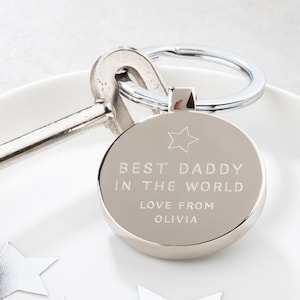 Personalised Best Daddy In The World Keyring, Engraved Keyring For Dad, Gifts for Him, Keepsake Engraved Keyring Gift For New Dads image 1