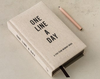 One Line A Day A Five Year Memory Book, Birthday Gift For Her, Thoughtful Gifts For Her, Memory Book For Her Stylish Memory Book