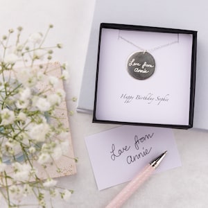 Colar de disco de escrita à mão gravado em prata personalizado, joias de escrita à mão em prata esterlina, colar de lembrança gravado, presentes para ela