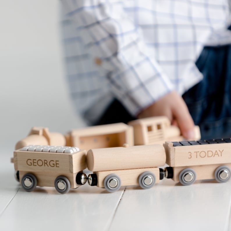 Personalised Wooden Train Set Toy, Personalised Magnetic Wooden Toy, Traditional Wooden Toy Train Set, Keepsake New Baby Boy Birthday Gift 画像 7