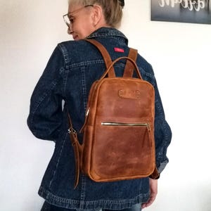 Mochila de cuero marrón, mochila de viaje artesanal, mochila urbana unisex, mochila pequeña de cuero, mochila vagabundo, idea de regalo para él, bolso