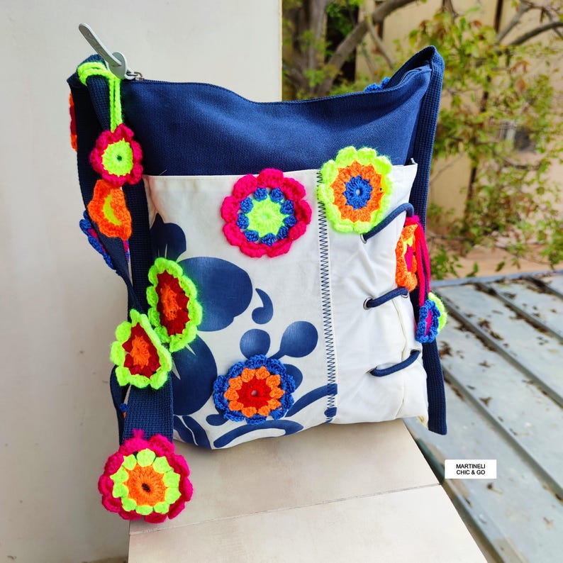 Bestickte Blumen Canvas Crossbody Bag, Blau Boho Fila Schulter Geldbörse Bild 3