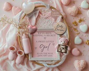 Könnte beinhalten: Eine rosa und weiße Baby-Ankündigung mit dem Text "We've been keeping a secret! A sweet little girl is on the way January 2025". Die Ankündigung ist umgeben von rosa und weißen Herzen, einer Babyflasche, einem Teddybär, der ein Ultraschallbild hält, und einem Holzschild mit der Aufschrift "Baby Davison".