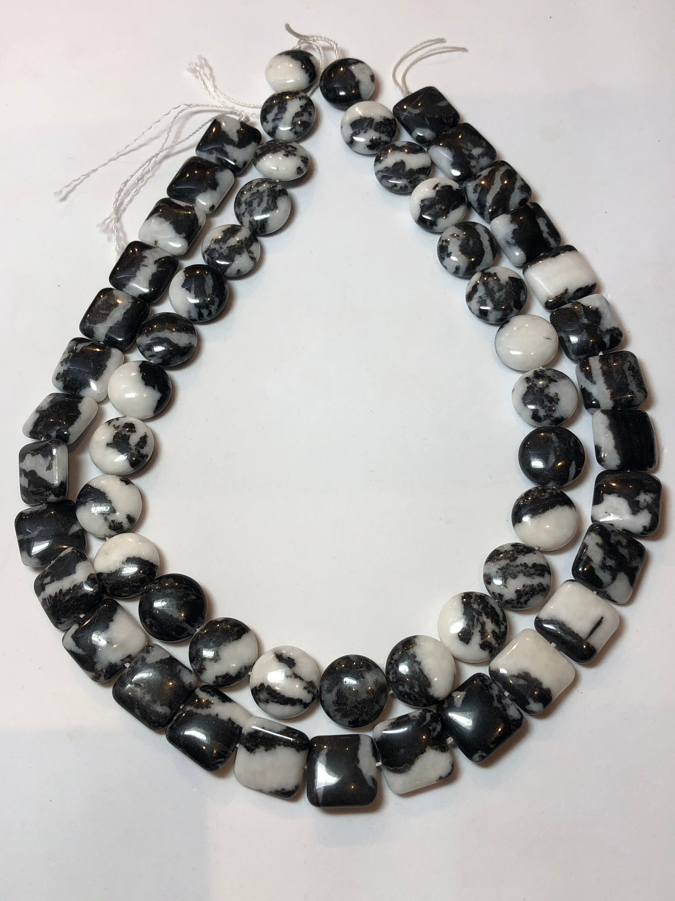 Black and White African Zebra Jasper Gemstone Beads. Full 15 Strands  Available in 2 Shapes: 14mm Coin and 14mm Square. Black & White Stone. -   Finland