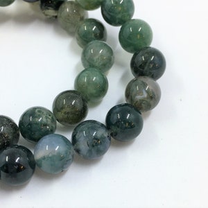 8mm Moss Agate Gemstone Beads. 15” strand of high quality round beads, about 48 per strand. Green Dendritic gems.