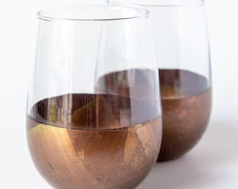 2 GLASS DISCOUNT Mix and match 2 Stemless  classic (Leaf) Wine glasses.  You choose which two colours!
