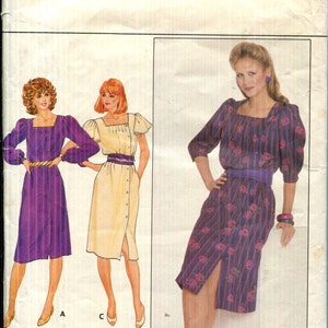 Pattern Misses&#39; Loose Fitting Dress, Square Neckline, Side Front Button Closing CUT Butterick 4436  Size 10 Bust 32 1/2 Waist 25