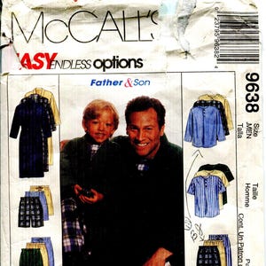 Puede incluir: Un sobre de patrón de costura McCall's vintage con el tema Padre e Hijo. El sobre muestra ilustraciones de varias opciones de ropa, incluyendo camisas, pantalones y un abrigo largo. El número de patrón es 9638.