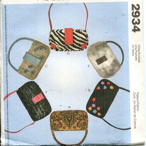Pattern For Six Different 5&quot; x 10&quot; Lined Handbags With Zipper Closure, Various Length Handles  -McCalls 2934 Fashion Accessories  Dated 2000