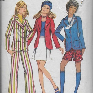 Patroon Misses 'Unlined Jacket, Mini-Rok, Bell Shaped Broek en Shorts --CUT Eenvoud 9887Dated 1972 -Maten 12 Buste 34 Taille 25 1/2