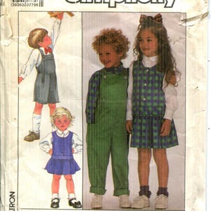 Patroon kinderuniversele overall of trui 2 lengtes, schouderbanden met knopen, shirt met lange mouwen, eenvoud 8932 - gedateerd 1988