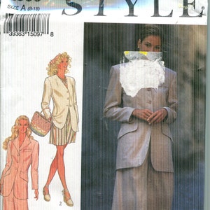 Pattern Misses&#39; Lined Panelled Jacket, Wide Leg Pants have Front Pleats, Above Knee Shorts-UNCUT/FF Style 2398 Sizes A 8 10 12 14 16 18