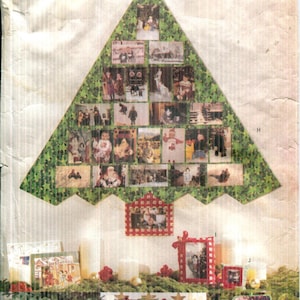 Könnte beinhalten: Ein Set aus drei Keramikbechern mit gesprenkelter, matter Oberfläche. Die Becher sind in den Farbtönen Creme, Hellgrau und Dunkelgrau gehalten. Jeder Becher hat ein schlichtes, minimalistisches Design, ideal für Kaffee oder Tee.