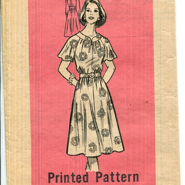 Pattern Misses' Back Zippered Dress, Raglan Flutter Sleeves, Back Zipper CUT-Marian Martin Pattern 9398- Dated 1980 size 10 1/2