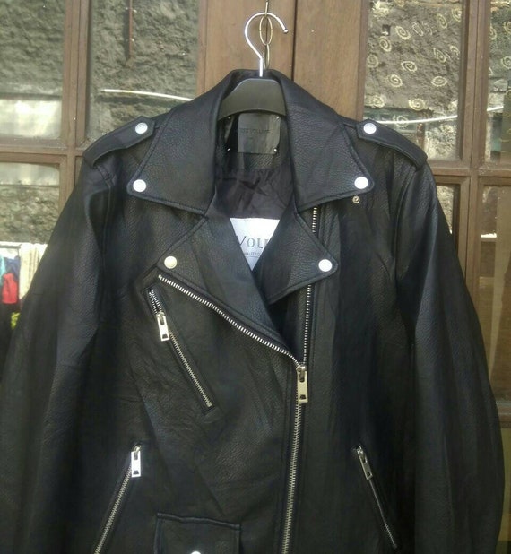 dress volume leather jacket
