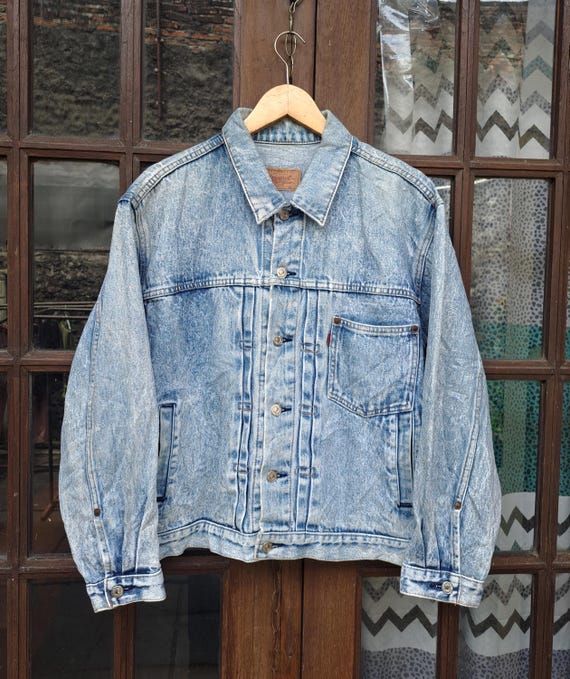 Free Shipping Vintage 90s LEVIS Type 1 Buckle Back Denim Jacket