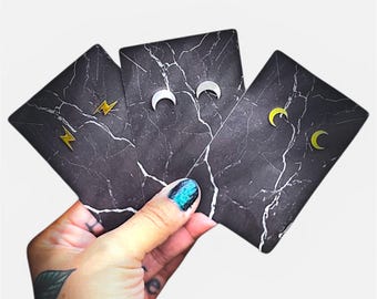 NEU! Gold Mond Ohrringe Halbmond Ohrstecker Messing Goth Mittelalter Schmuck Punk Sailor Moon