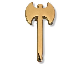 Gold Battle Axe Pin Medieval Weapon Lapel Pin Wearable Heavy Metal Tattoo Collar Tips Viking