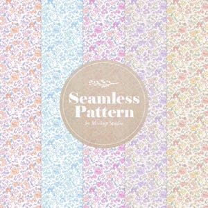 Puede incluir: Un patrón sin costuras con cinco paneles verticales de pequeñas ilustraciones florales en tonos naranja, azul, rosa, morado y amarillo. Una insignia circular beige central muestra el texto Seamless Pattern by Mockup Studio.