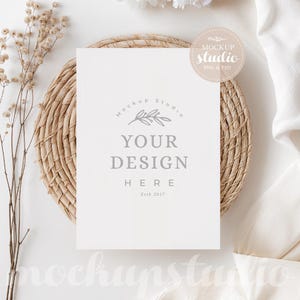 Bruiloft uitnodiging digitaal mockup, Valentijnsdag kaart MOCKUP, 5 x 7 kaart Mock-up minimalistisch, PSD slim object, liefdeskaart Mock-up