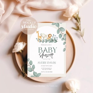 Convite para chá de bebê, mockup de cartão de felicitações em PSD, mockup de cartão de convite de casamento, mockup de cartão 5x7 minimalista, mockup de cartão de convite vertical