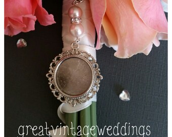 Bridal Bouquet Charm Photo Charm Bridal Memory Charm Round Silver Photo Frame Locket Pendant Glass Cover Gift Bag