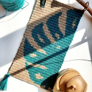 The Monstera Leafe Wall Hanging. Crochet Wall Hanging Pattern. Instant Download PDF. Tapestry crochet pattern
