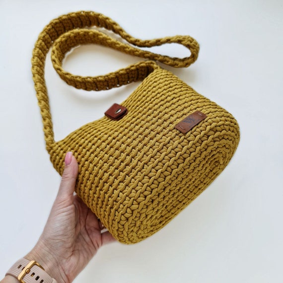 Crochet Bag Pattern / Summer Small Shoulder Bag + Tutorial
