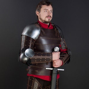 Leather cuirass and bracers, medieval Bëor arm protection, the Old style costume for events, Historical Medieval armor made by Steel Mastery