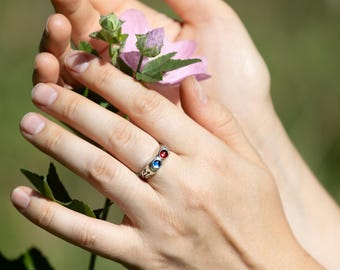 Anello medievale in argento sterling con due pietre preziose, replica da museo.