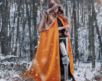 Mantello con pelliccia, mantello con cappuccio, mantello medievale, mantello di velluto per ragazze, cappotto storico romantico, costume da cosplay LARP, mantello con cappuccio di velluto