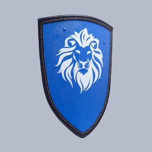 Blue Medieval Shield with Lion, Painted Triangle Shield, Cosplay Blue Shield For Battle, Medieval heater shield, Body Armor, IMCF, SCA