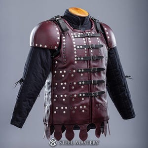 Zbroja skórzana, Gotowa do walki brygantyna, Ochrona ciała LARP, Ochrona odzieży SCA, SCA, Człowiek z pancerzem renesansowym, Zbroja metalowa