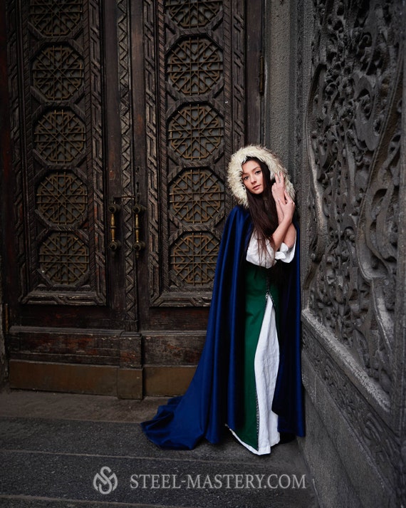 Capa medieval con capucha con piel para recreación, vestido de mujer  italiana, ropa femenina vikinga para evento medieval, vestido romántico  histórico -  México