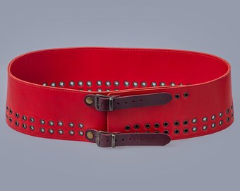 Leather Belt for Medieval chausses, Handmade belt, ren faire leather belt, medieval leather belt, Red belt with metal eyelets
