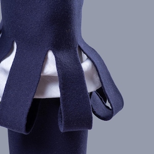 Tight renaissance wool chausses pants, Renaissance outfits men,