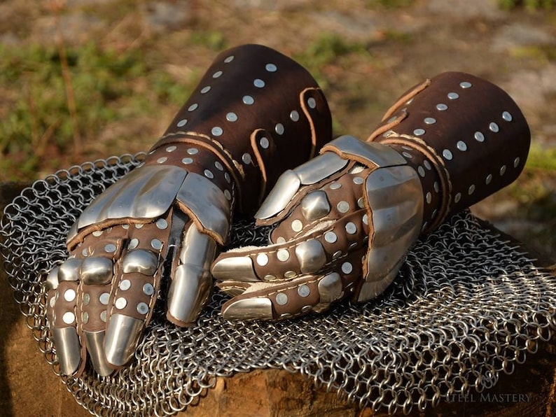 Medieval Reenactment Gloves, Brigandine Gauntlets for SCA Events ...