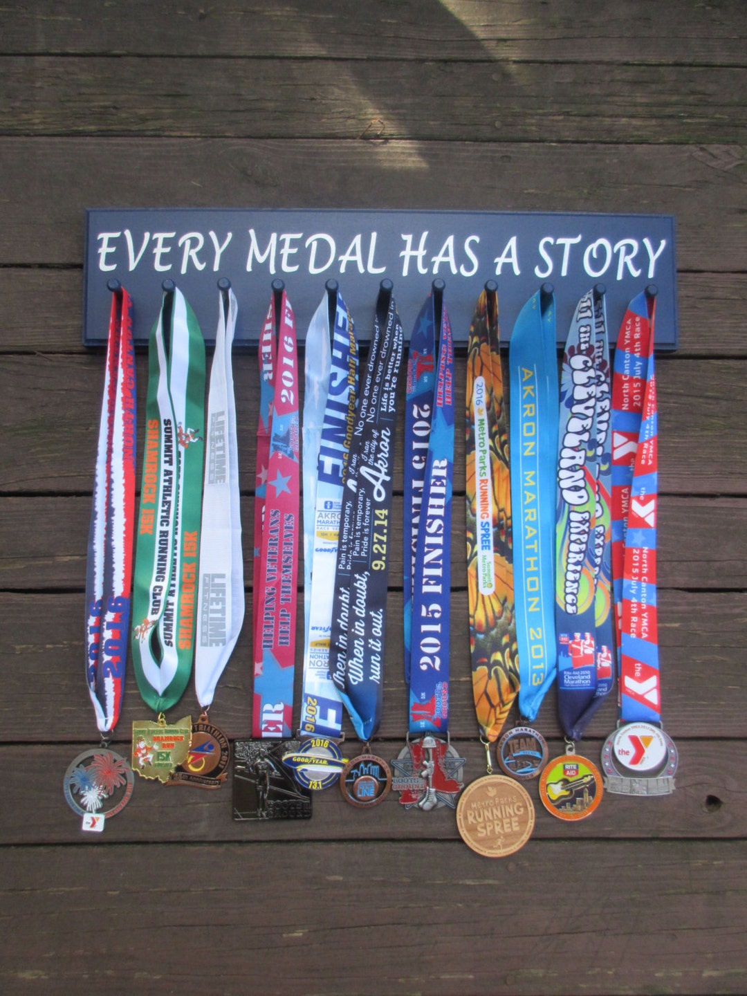 11 Peg Running Medal Display Rack