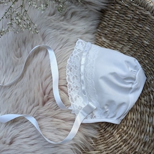 Czepek do chrztu - Czepek do chrztu - Czepek niemowlęcy | Czepek niemowlęcy bawełniany lub jedwabny „Vivienne” firmy Adore Baby