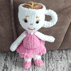 Ballerina Cappuccino crochet pattern , amigurumi easy tutorial for beginners Design by BNMByo