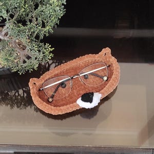 Glasses Holder Bear, Crochet Pattern Glasses Holder, Crochet Bear Case for glasses amigurumi pattern Eyeglasses holder Design by BNMByo