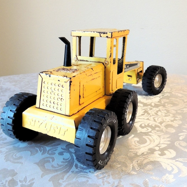 NYLINT Pressed Steel Metal Diecast Sand & Gravel Grader.