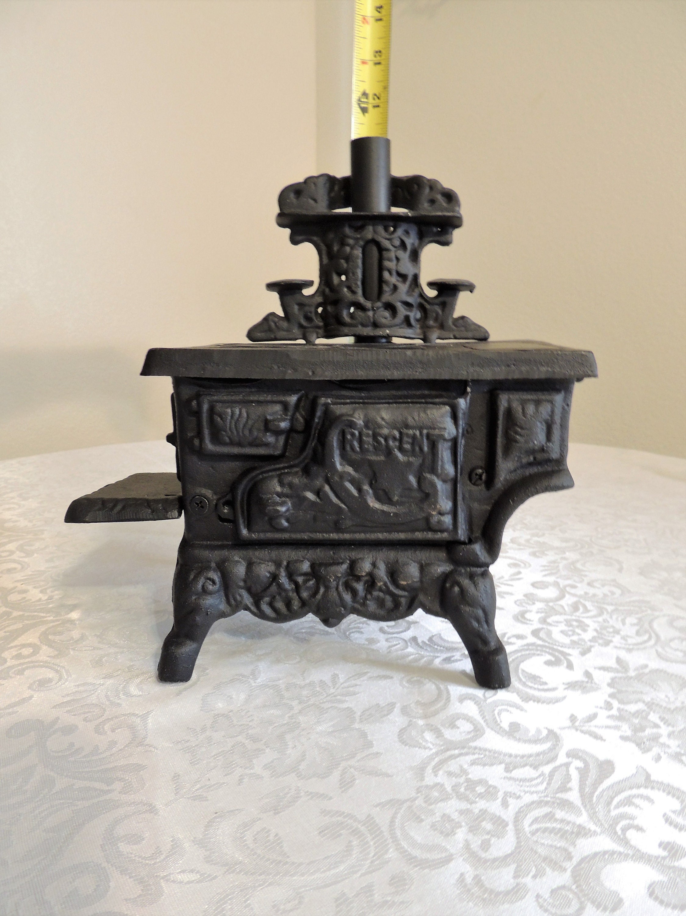 最高 Antique Miniature Crescent Cast Iron Stove Rare Complete その他