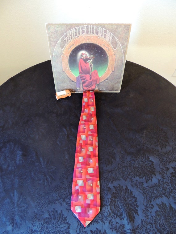 Vintage 1990's Grateful Dead Gerry Garcia Necktie, 100% Silk, Deadhead Tie for men. View 6