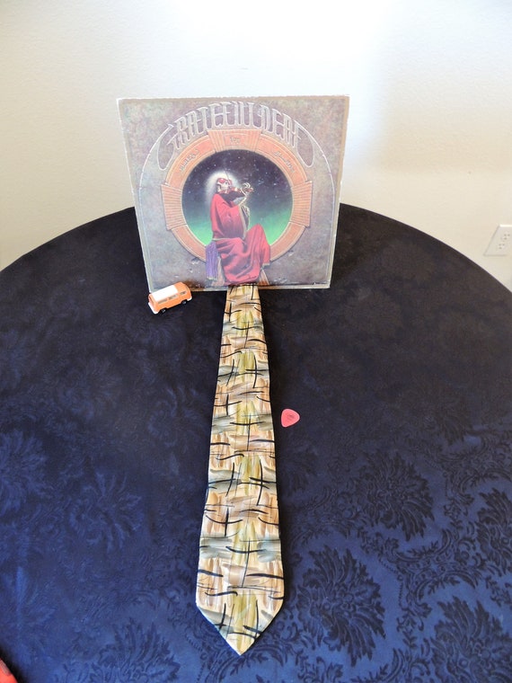 Vintage 1990's Grateful Dead Gerry Garcia Necktie, 100% Silk, Deadhead Tie for men. View 4