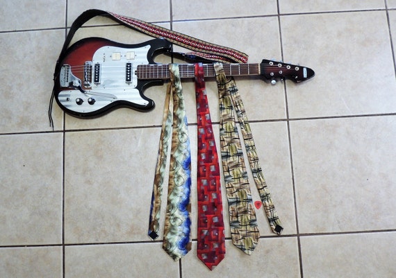 Vintage 1990's Grateful Dead Gerry Garcia Necktie, 100% Silk, Deadhead Tie for men.