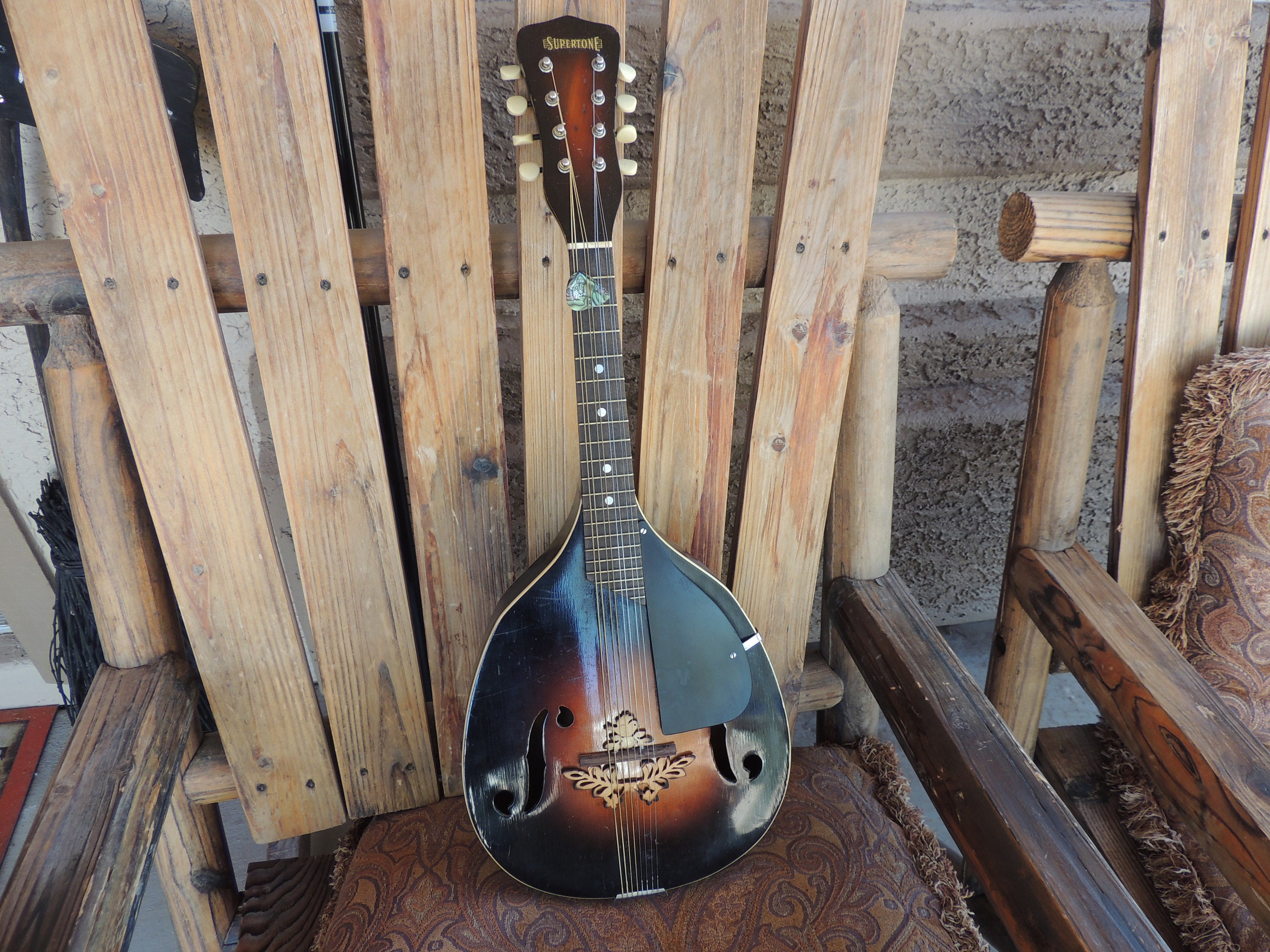 Miniature Mandolin Instrument with Case Wood 4 Fits 1:6 Scale